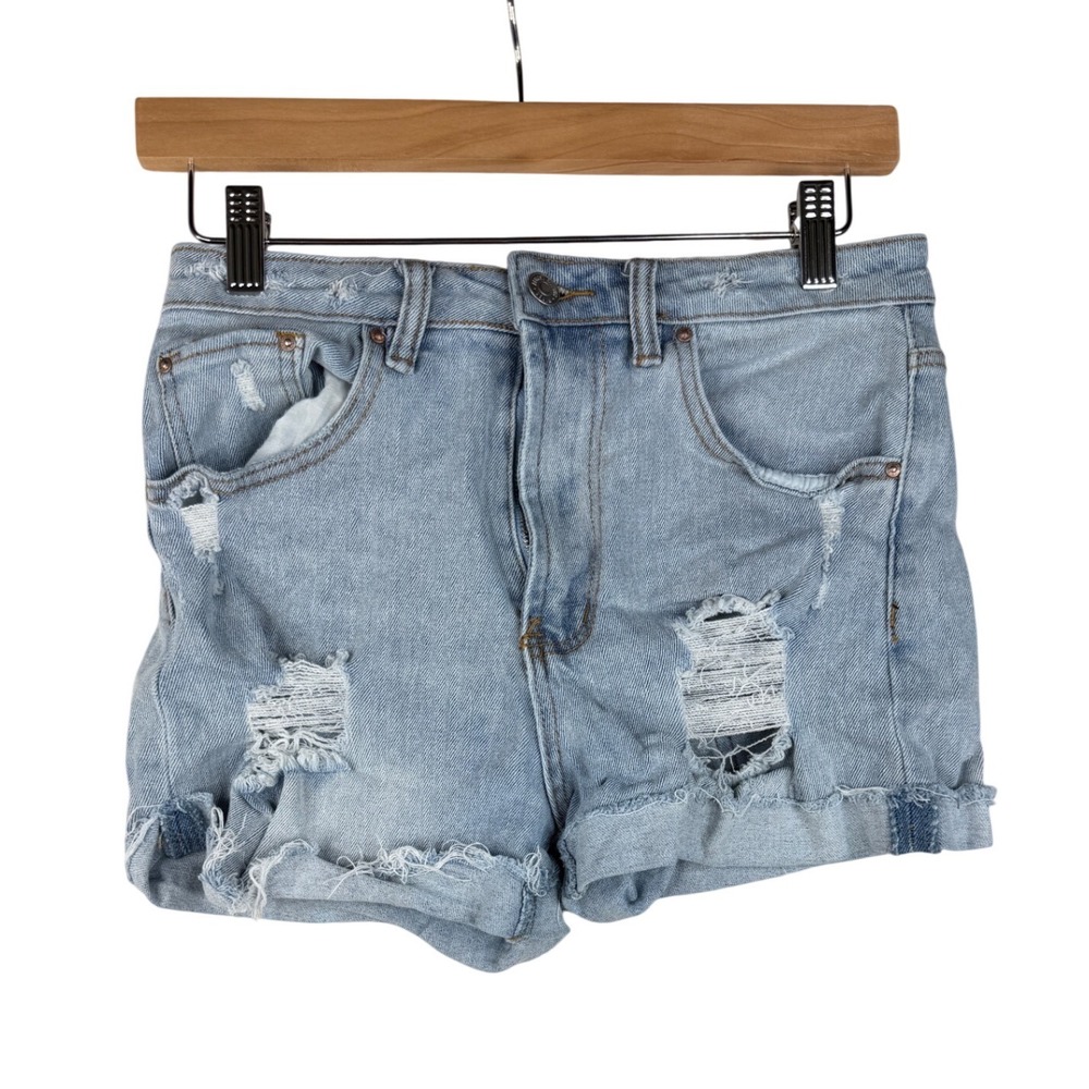 Almost Famous Distressed Jean Shorts‎ size Juniors 5 Light Blue Wash